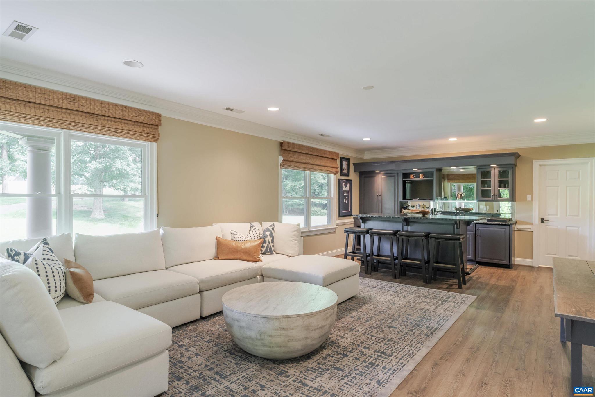 UNKNOWN - Residential Lease