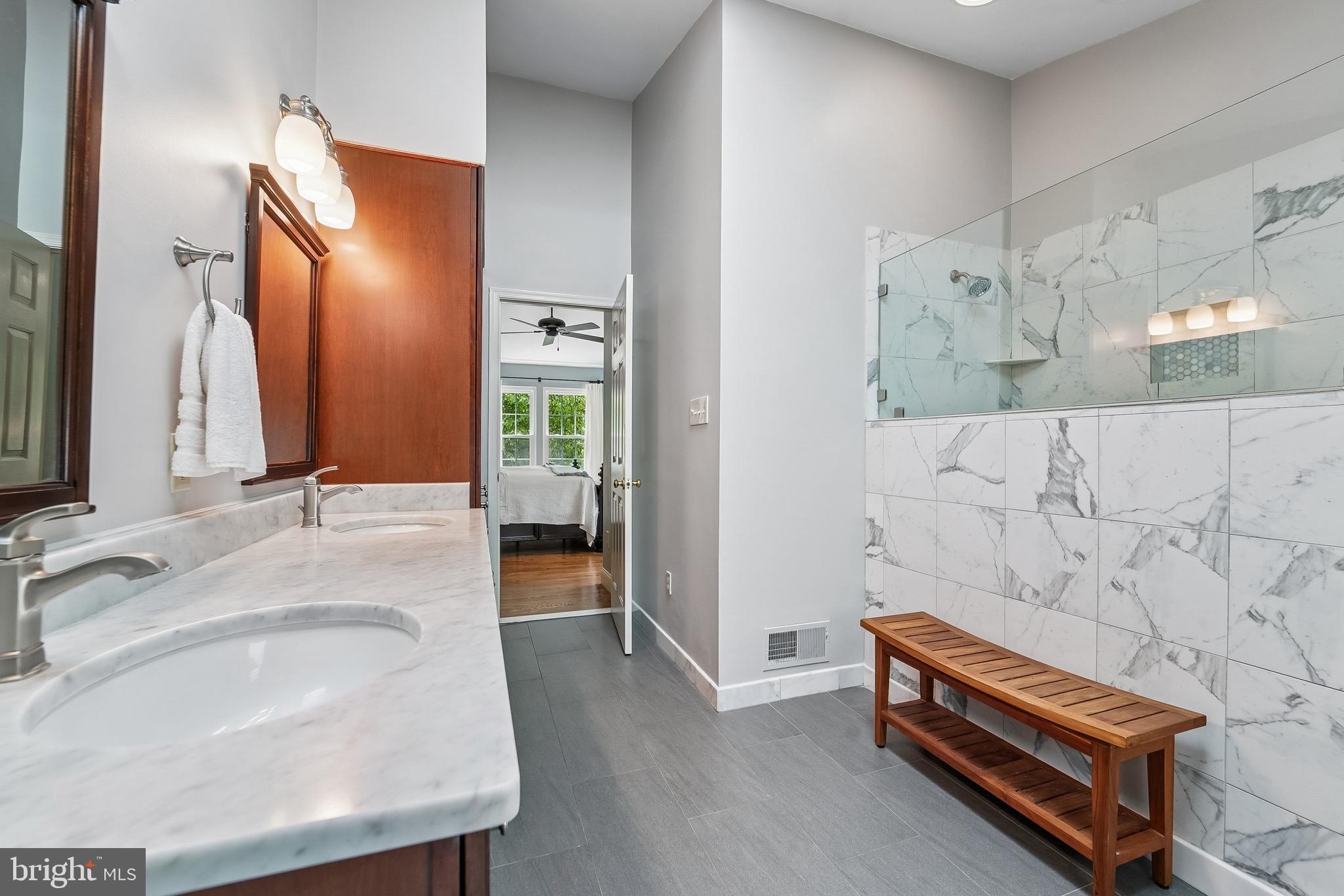 JAMES CREEK - Residential