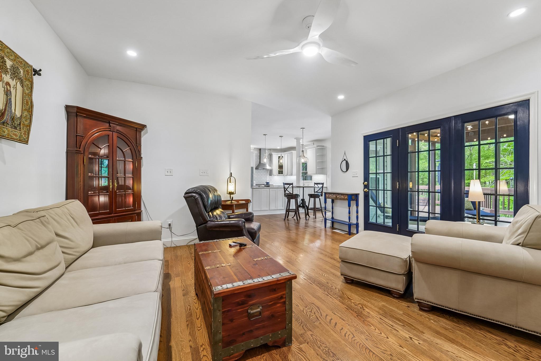 JAMES CREEK - Residential