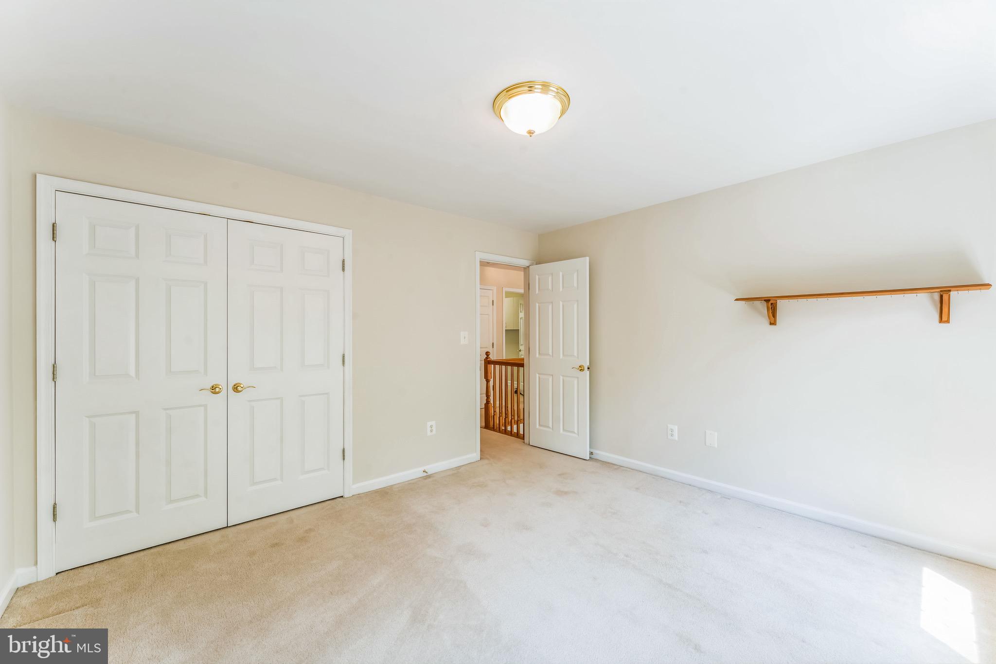 WHISPERING WOODS - Residential