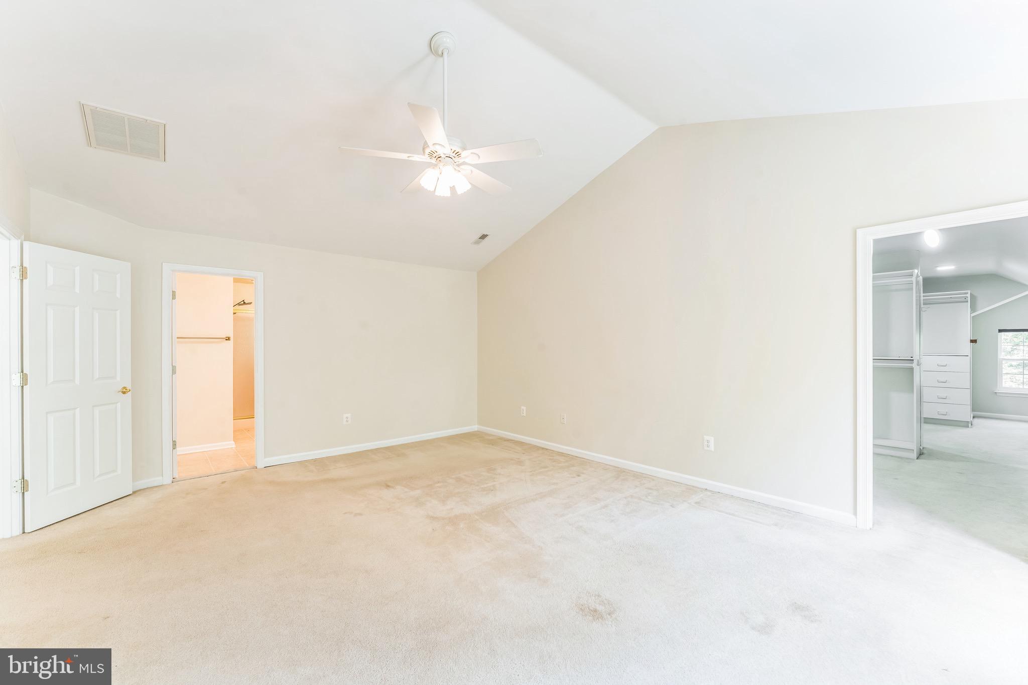 WHISPERING WOODS - Residential