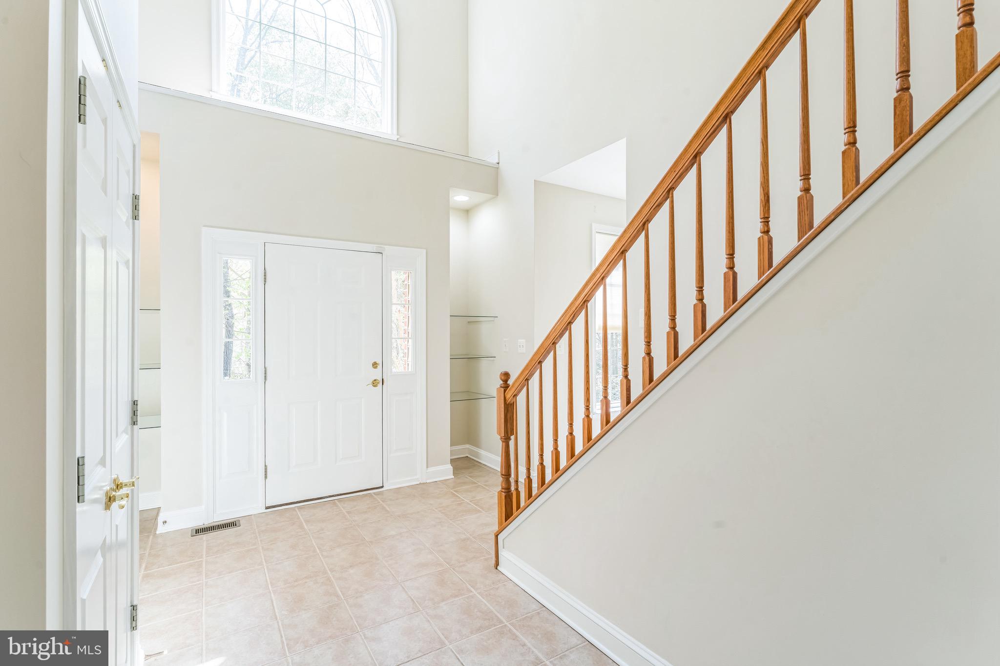 WHISPERING WOODS - Residential