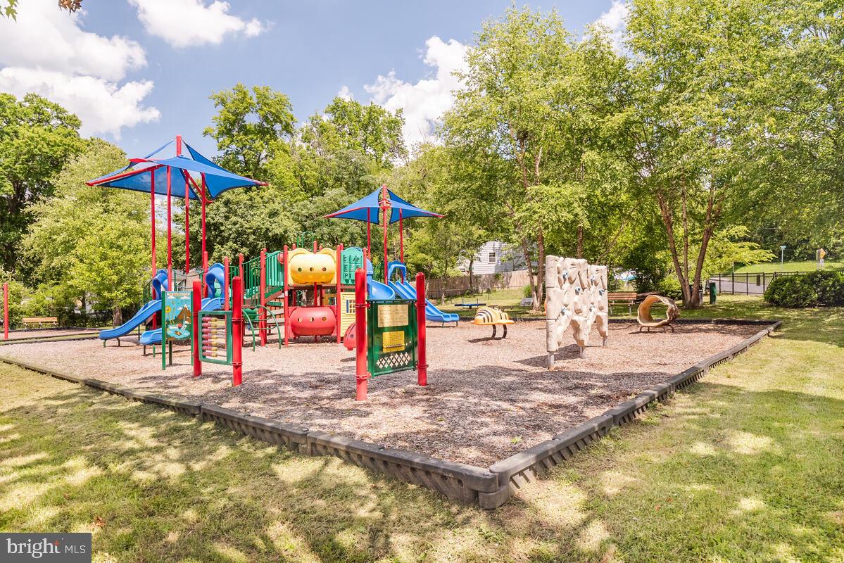 BERWYN HEIGHTS - Residential