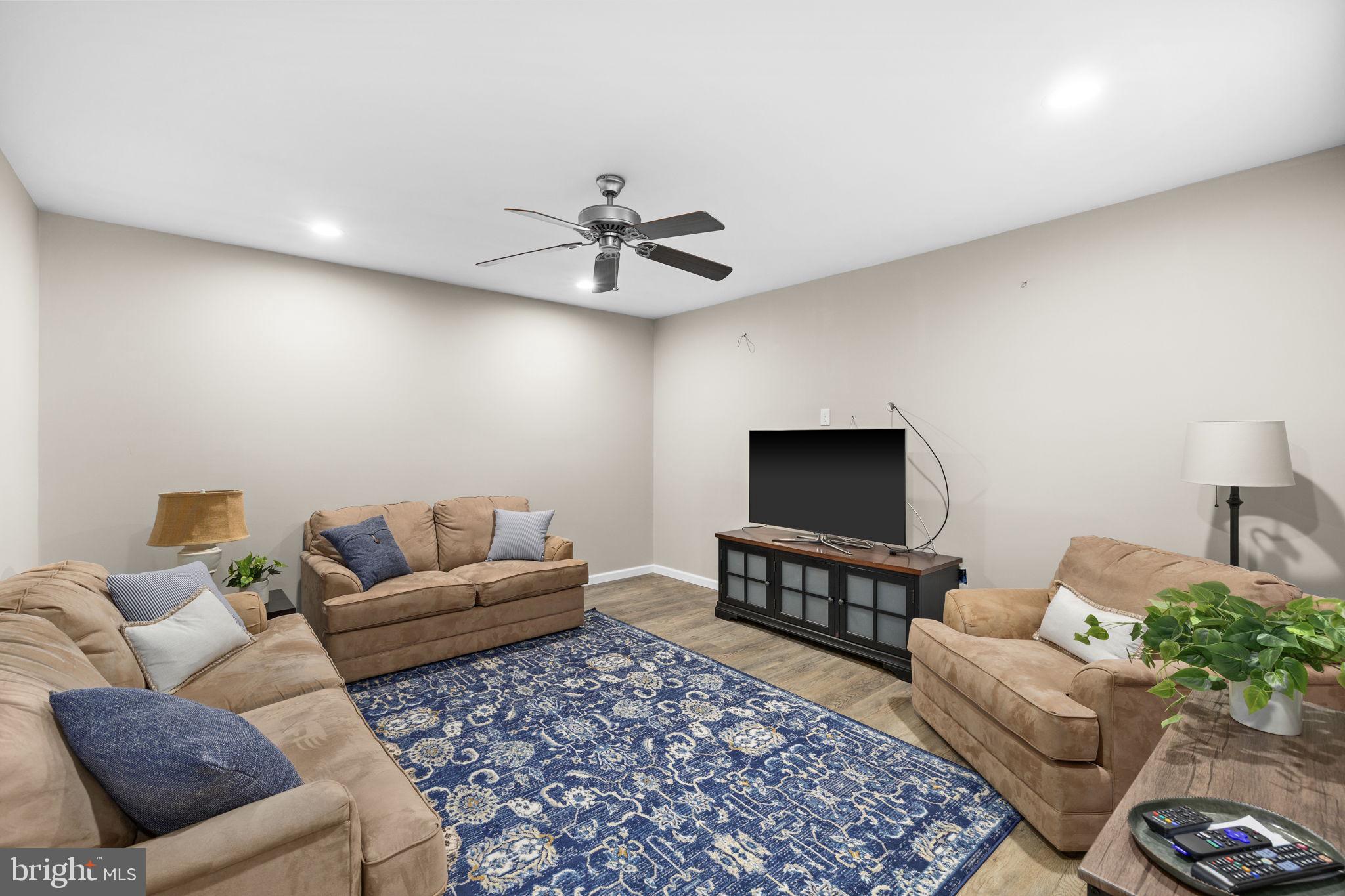 HICKORY LANDING - Residential