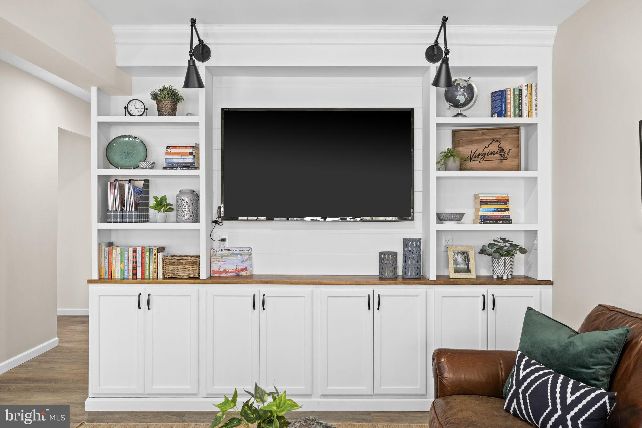 HICKORY LANDING - Residential