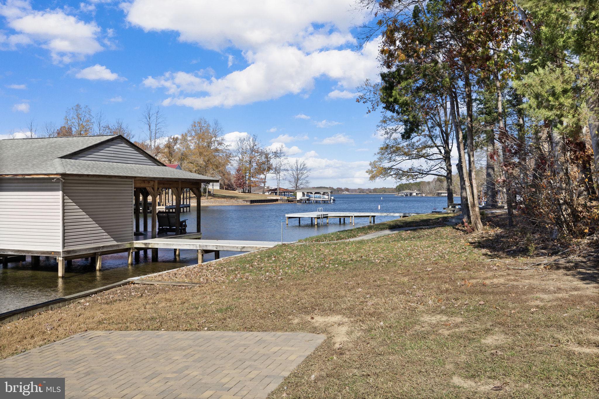HICKORY LANDING - Residential