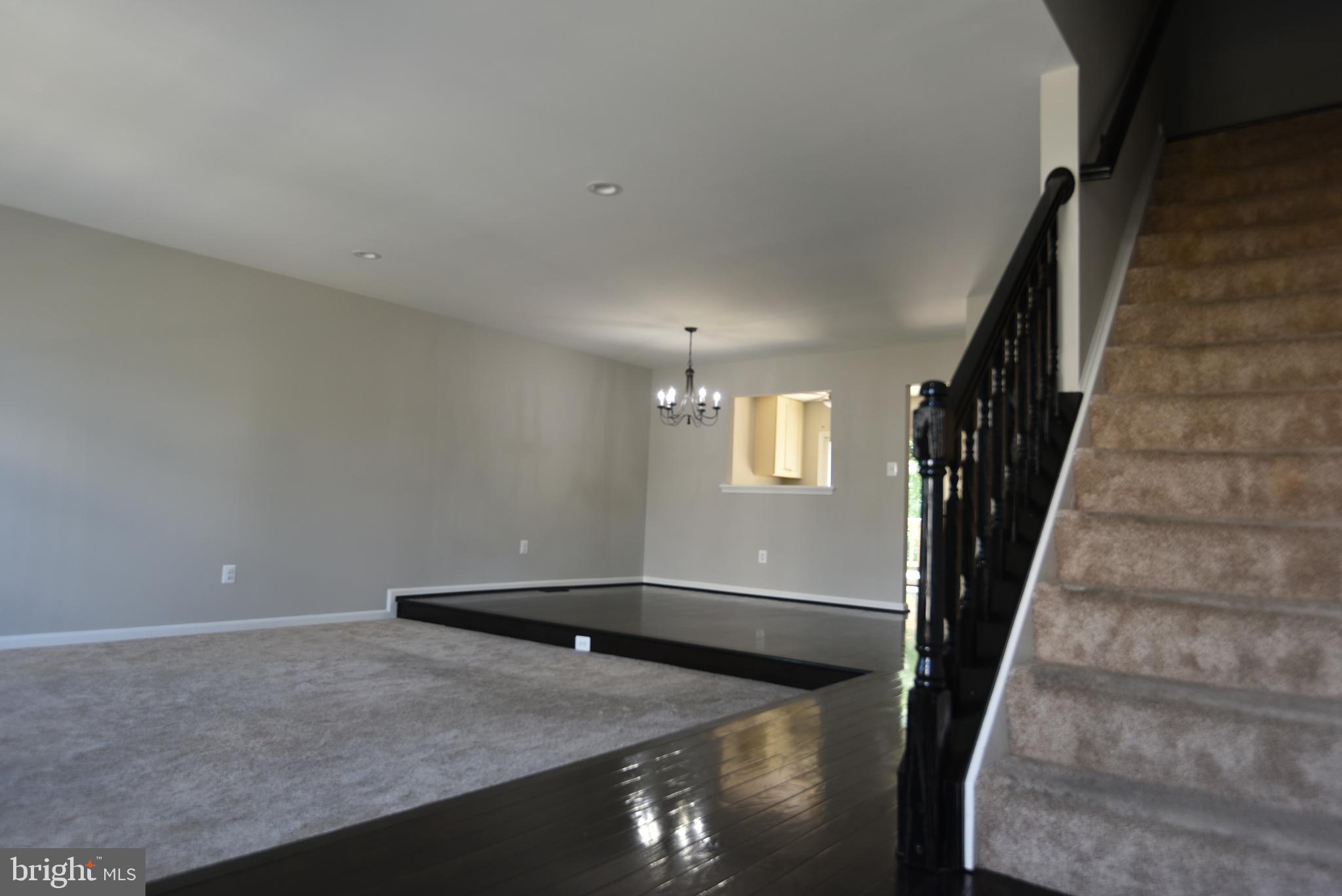 UNIVERSITY CENTER - Residential Lease