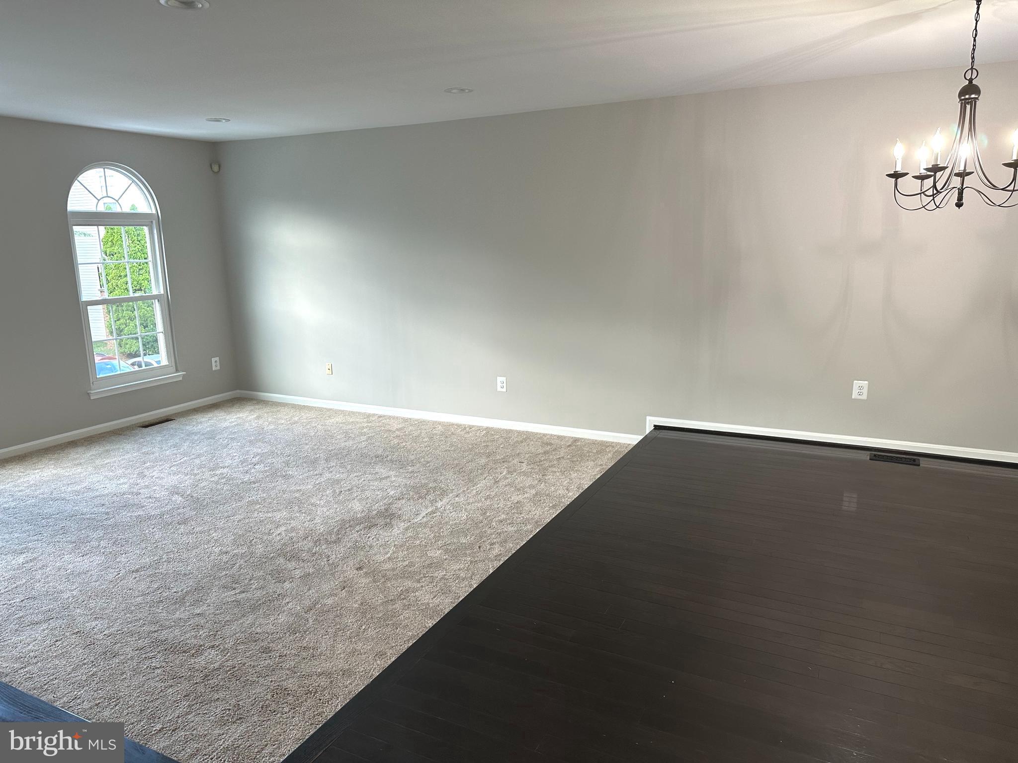 UNIVERSITY CENTER - Residential Lease