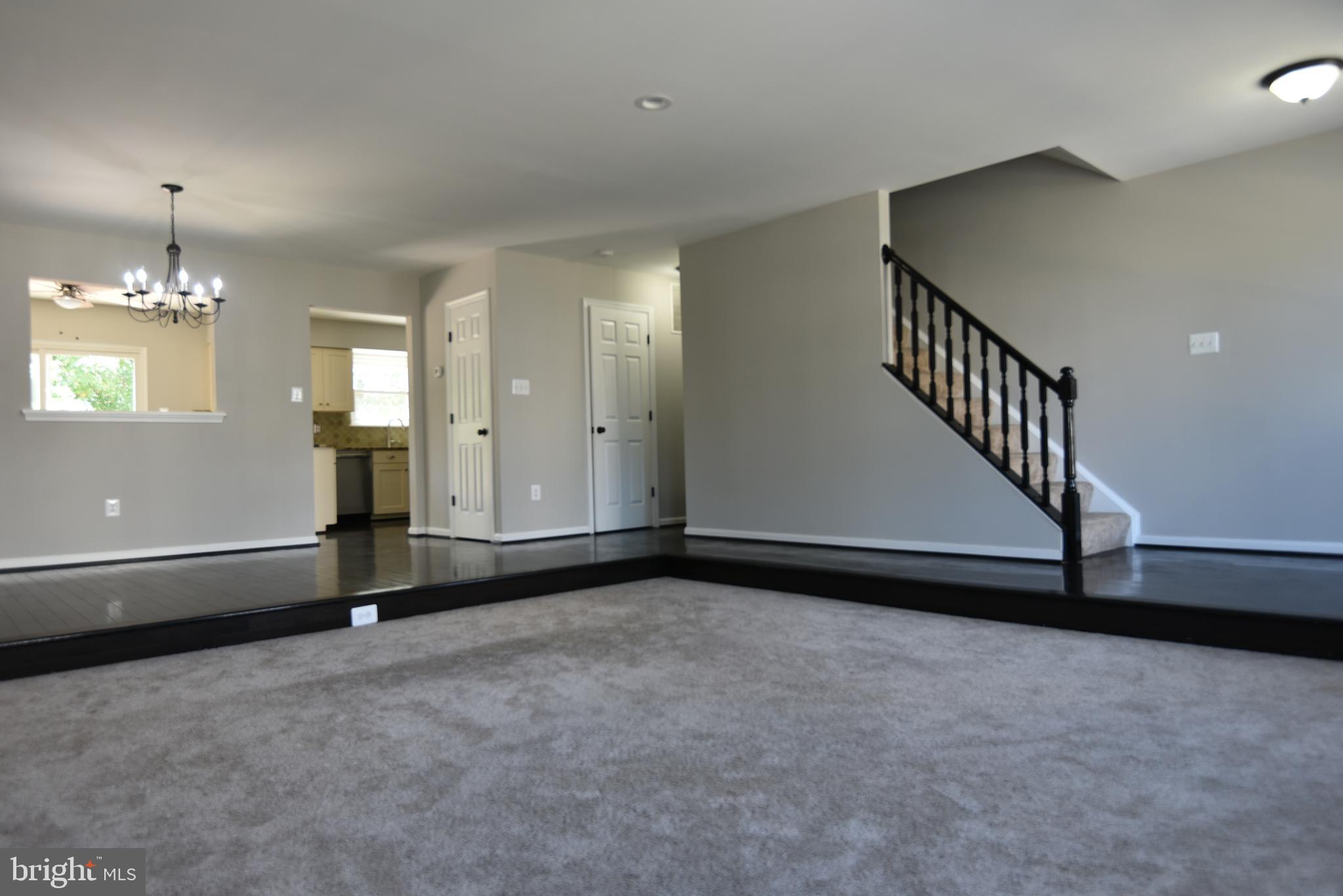 UNIVERSITY CENTER - Residential Lease