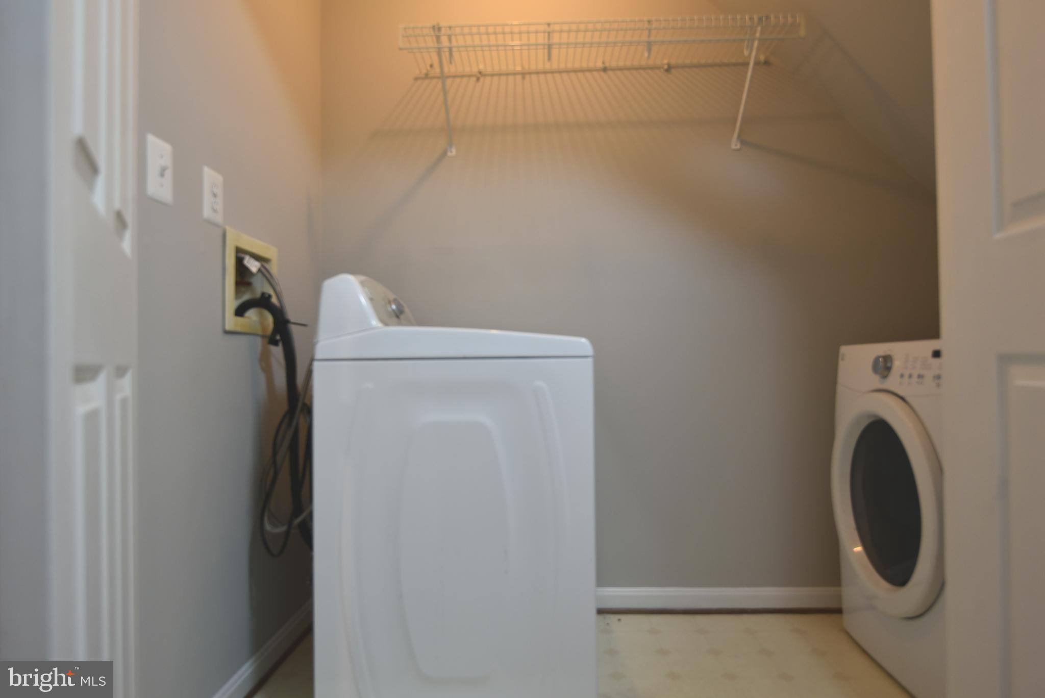 UNIVERSITY CENTER - Residential Lease