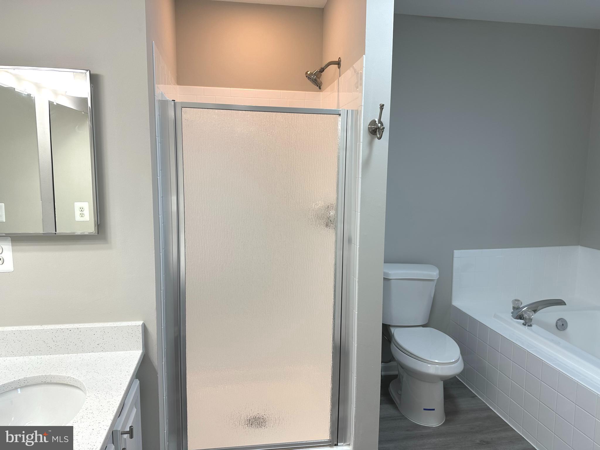 UNIVERSITY CENTER - Residential Lease