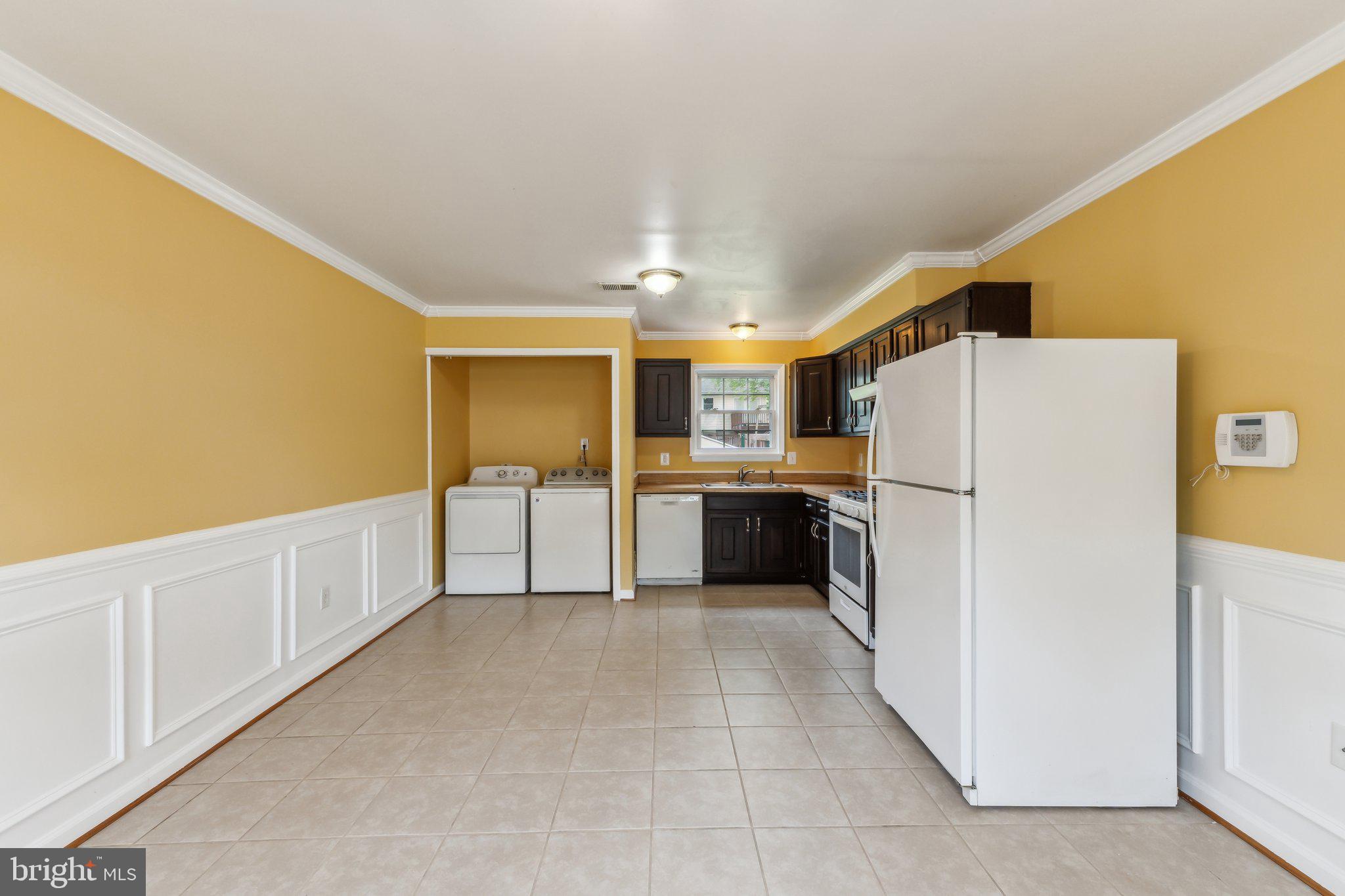 DALE CITY - Residential Lease