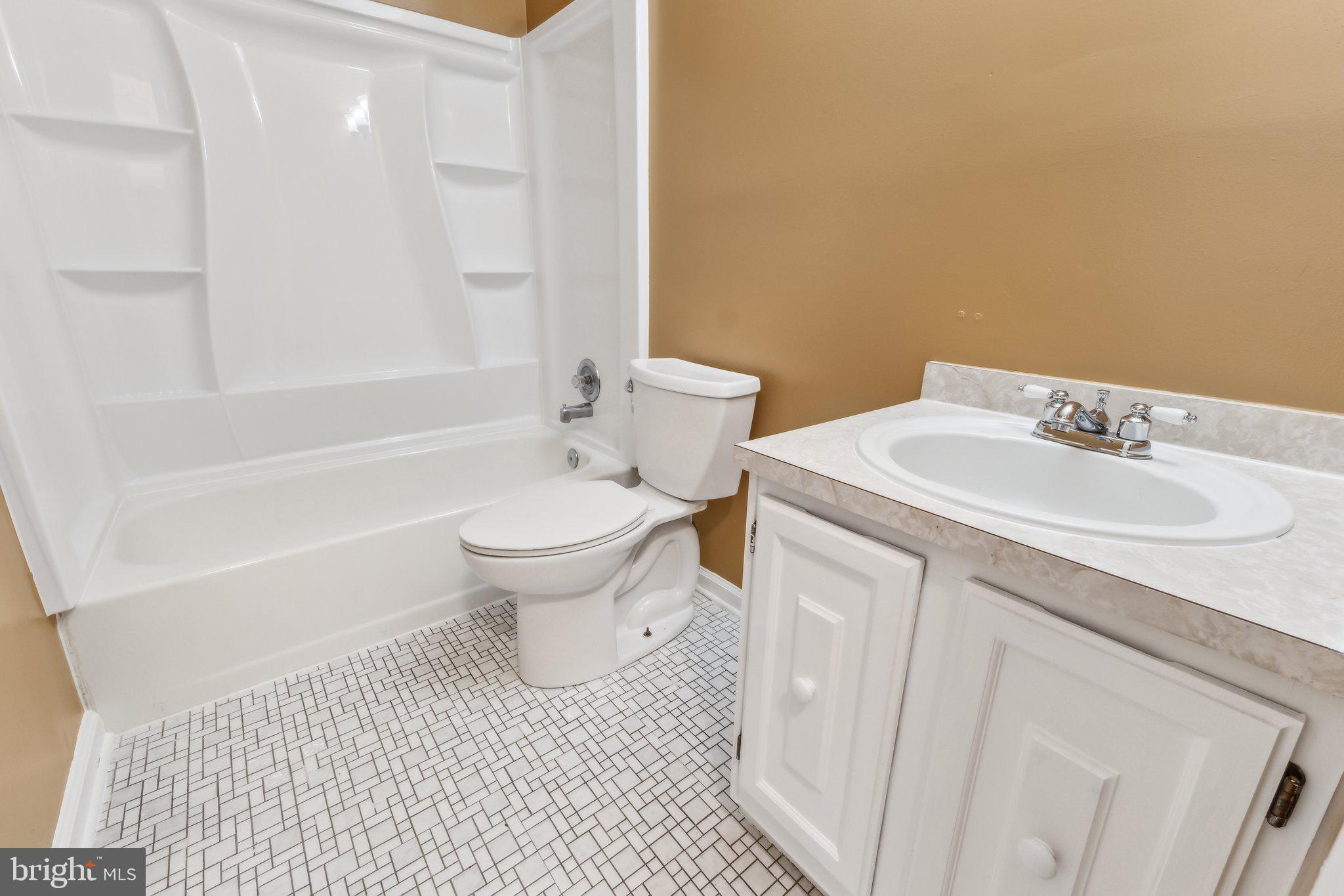 DALE CITY - Residential Lease