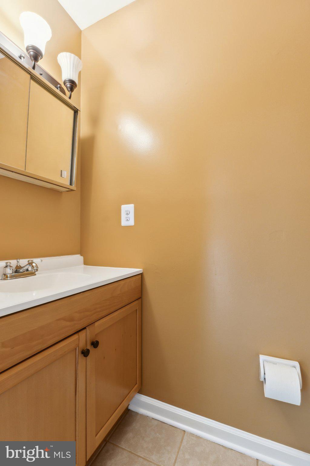 DALE CITY - Residential Lease