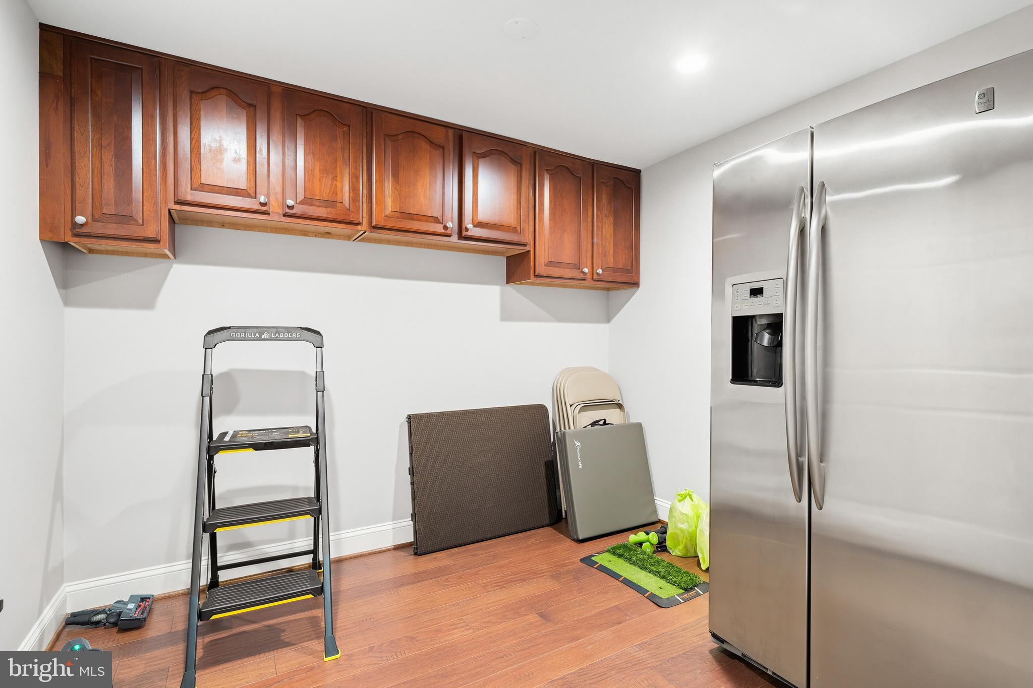 HIGHLAND OAKS - Residential