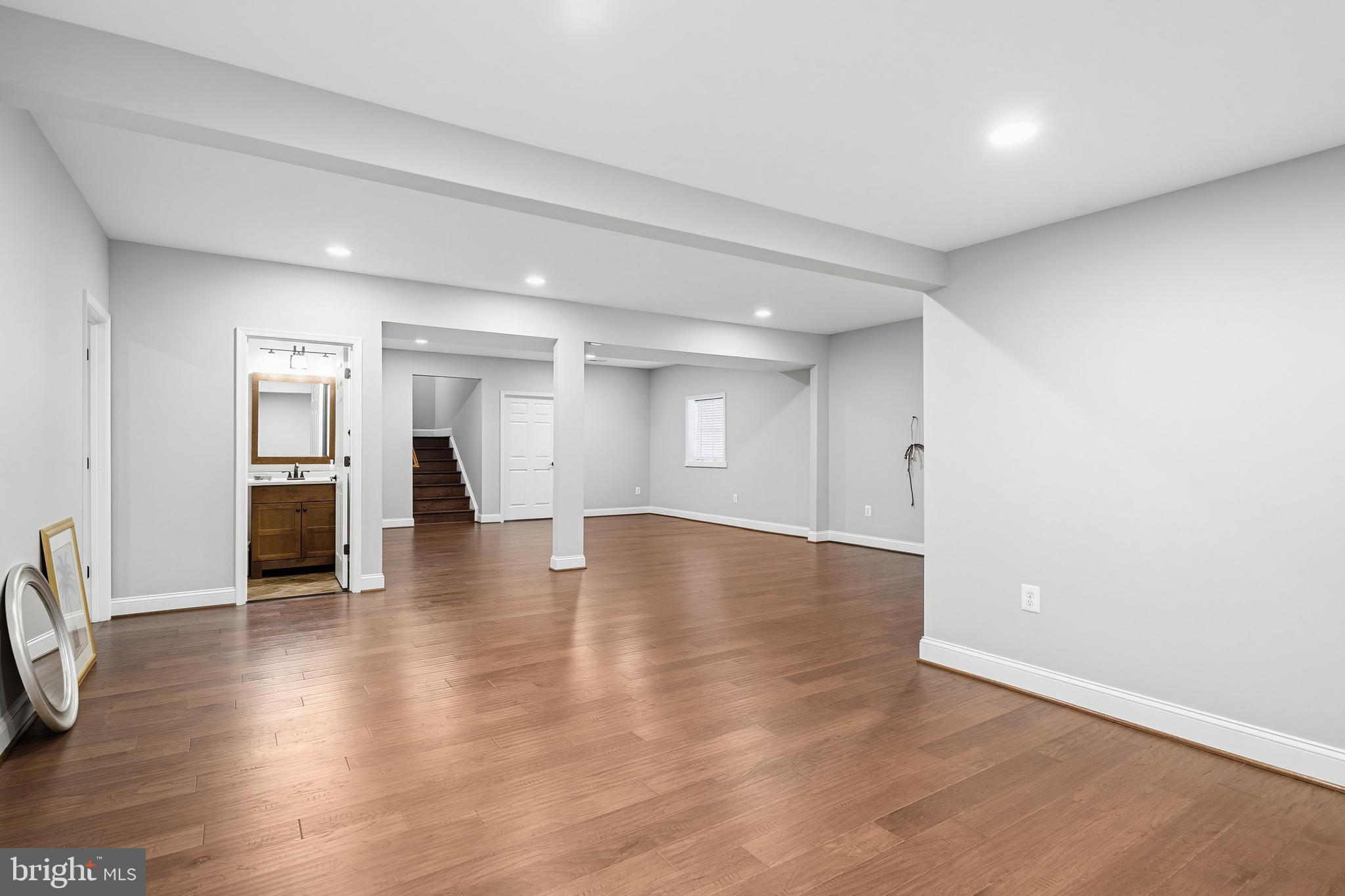 HIGHLAND OAKS - Residential