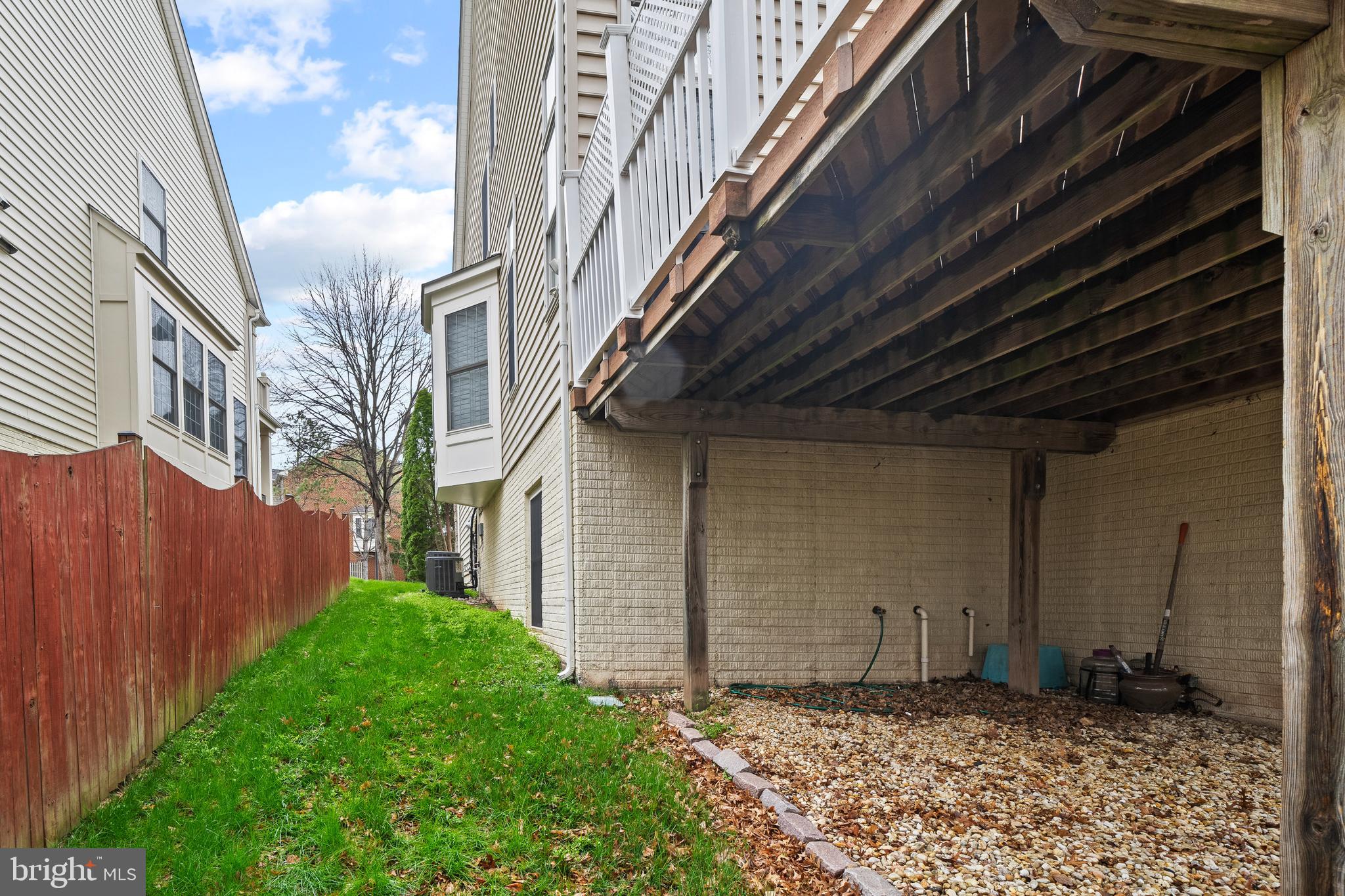 HIGHLAND OAKS - Residential