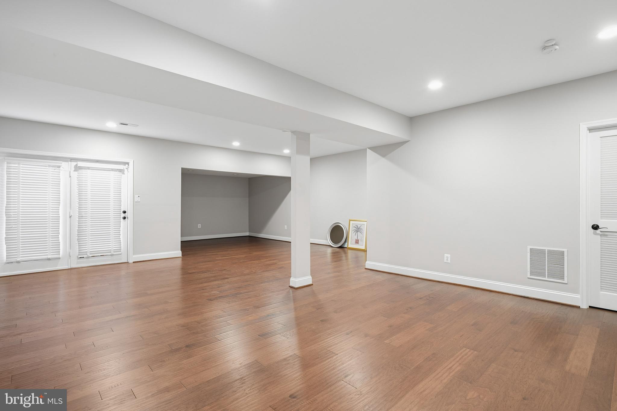 HIGHLAND OAKS - Residential