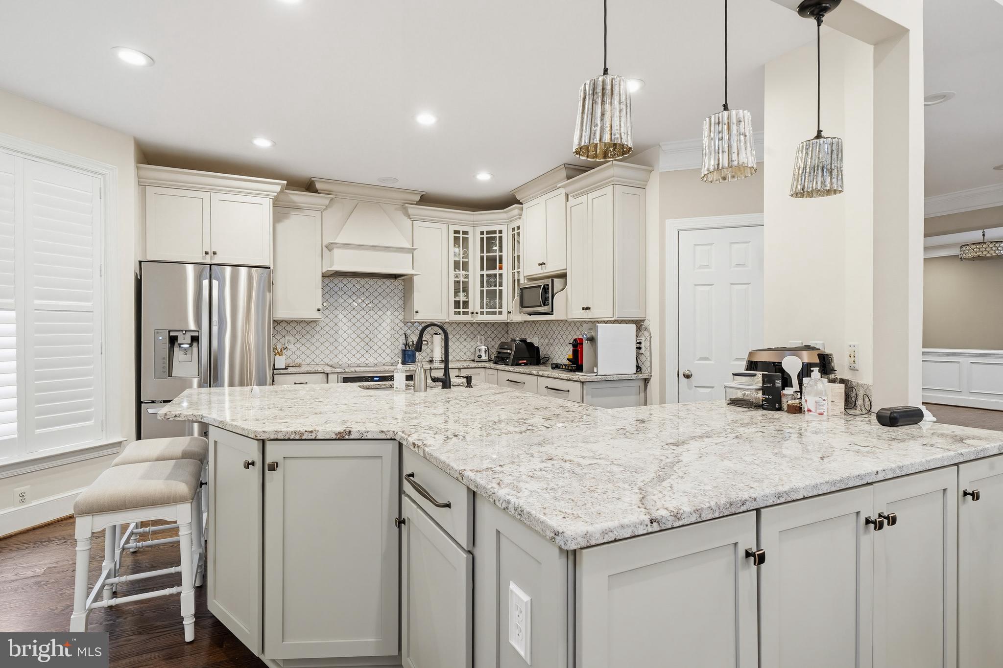 3943 HIGHLAND OAKS DRIVE