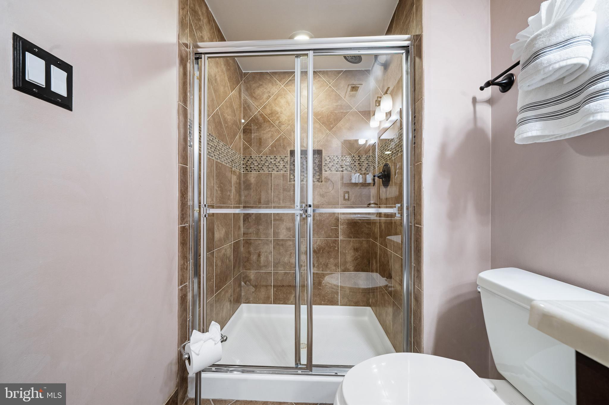 HIGHLAND OAKS - Residential