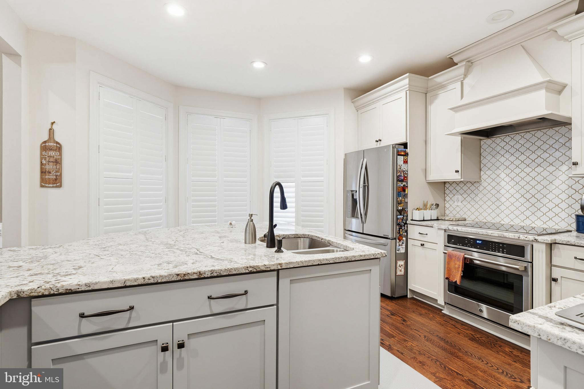 HIGHLAND OAKS - Residential