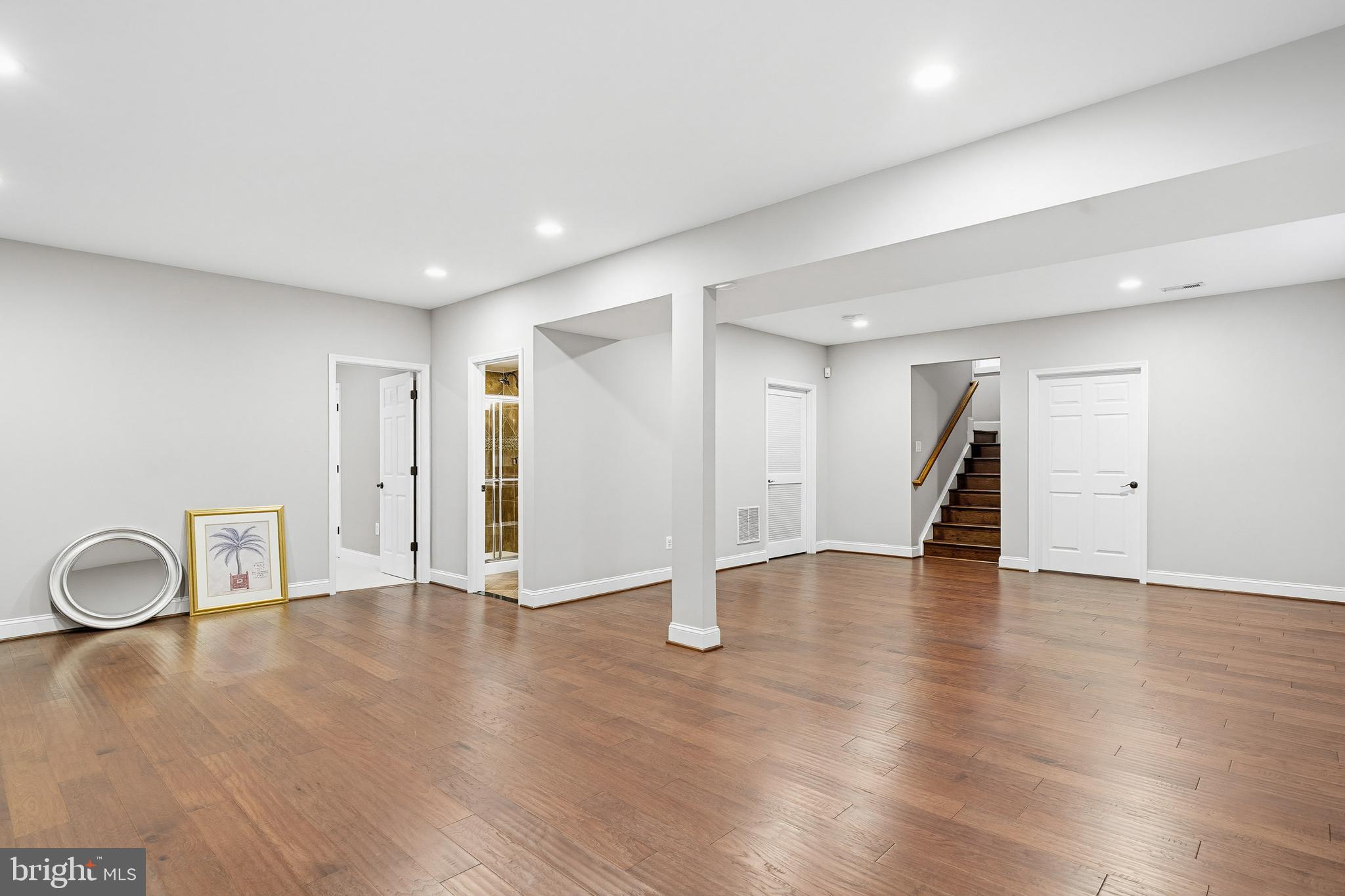 HIGHLAND OAKS - Residential