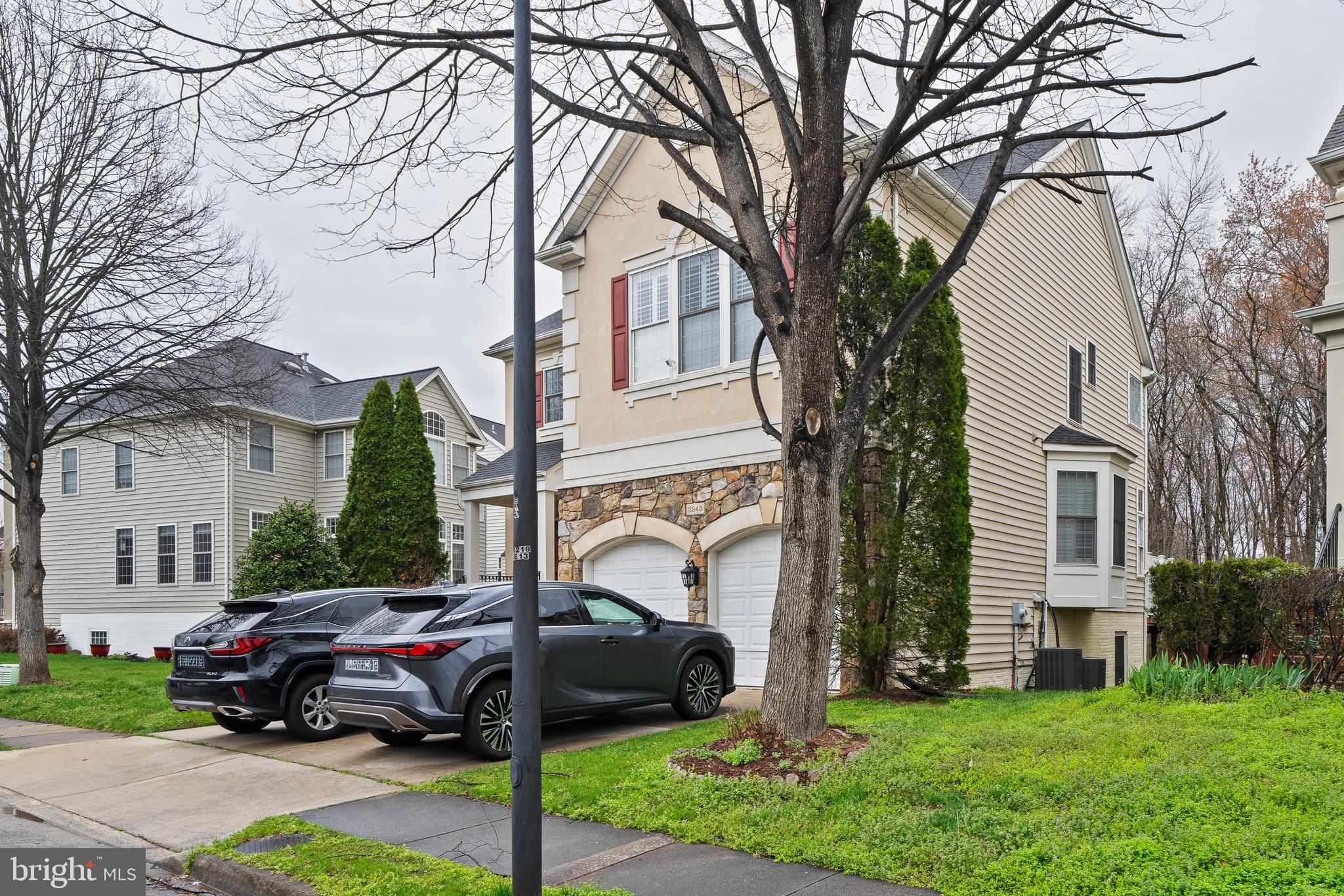 HIGHLAND OAKS - Residential