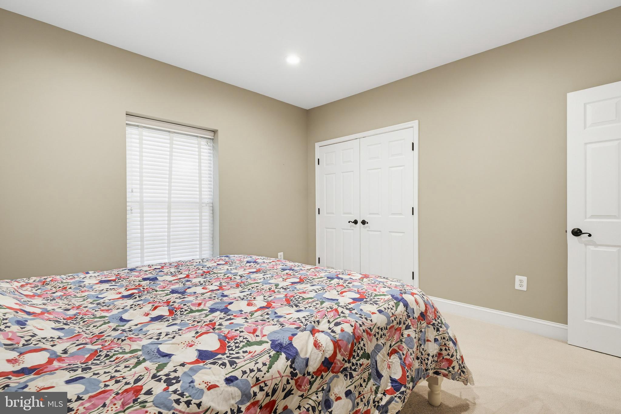 HIGHLAND OAKS - Residential