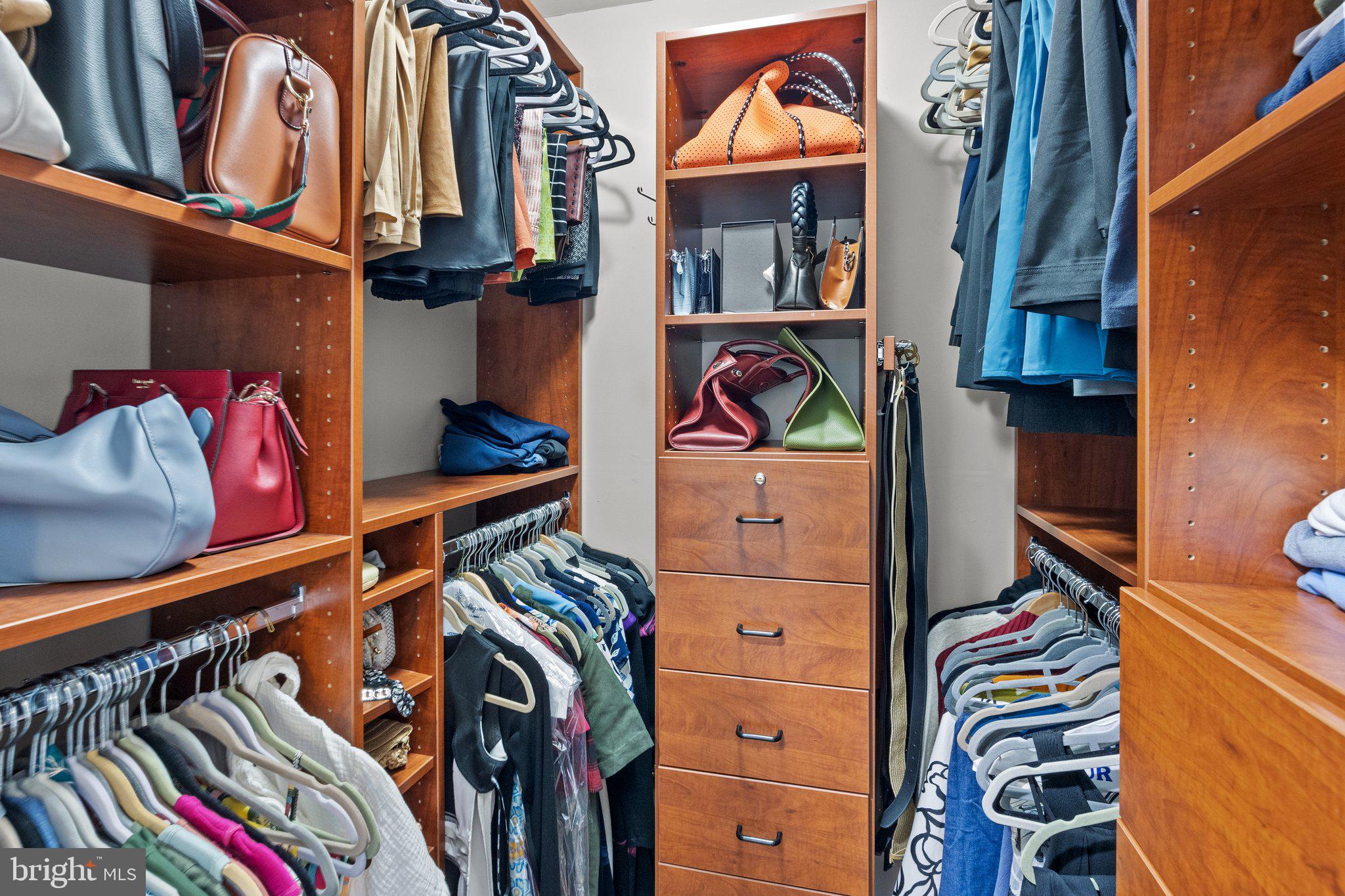 WEATHERFIELD - Residential