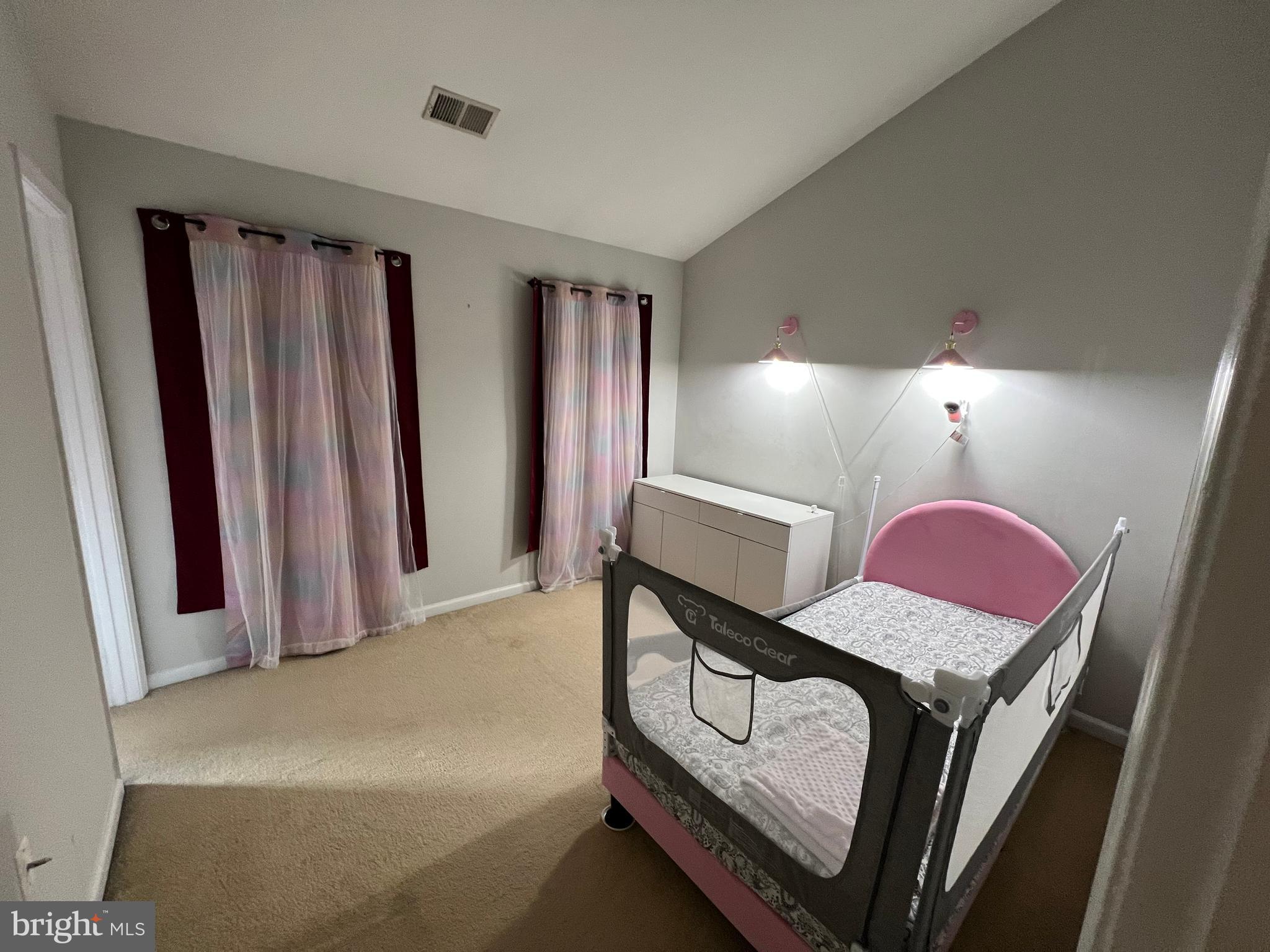 POTOMAC LAKES - Residential