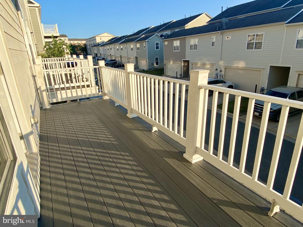 LANSDOWNE TOWN CENTER - Residential Lease