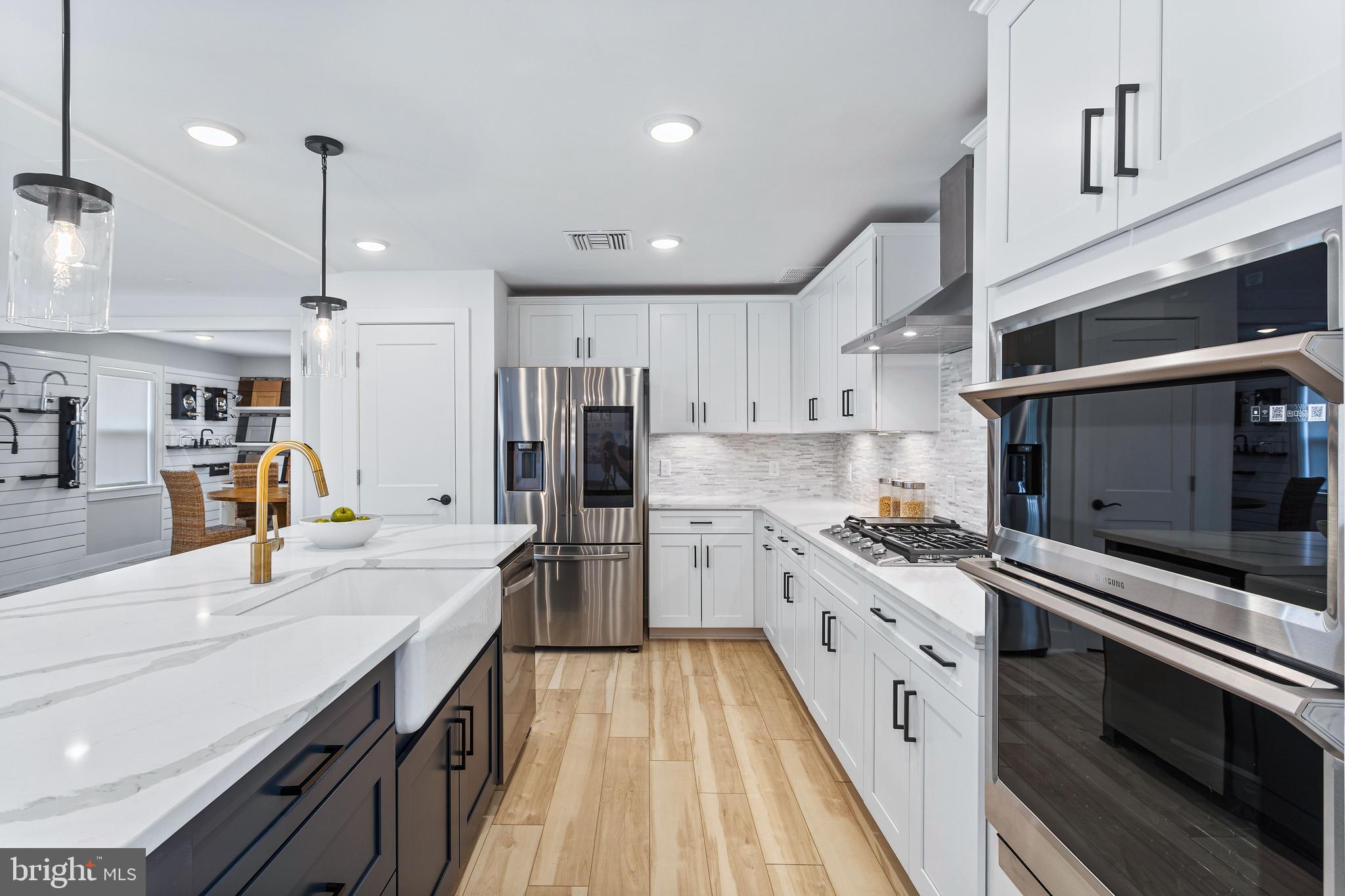 BAY VIEW ESTATES - Residential