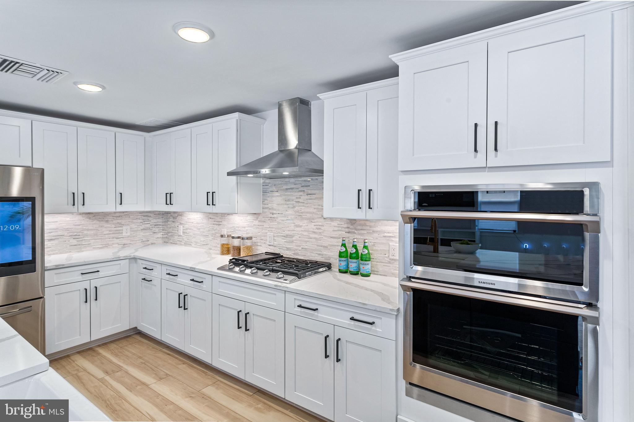 BAY VIEW ESTATES - Residential