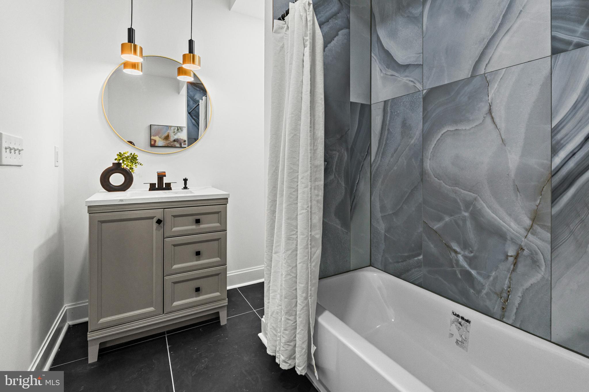 RESERVOIR HILL - Residential