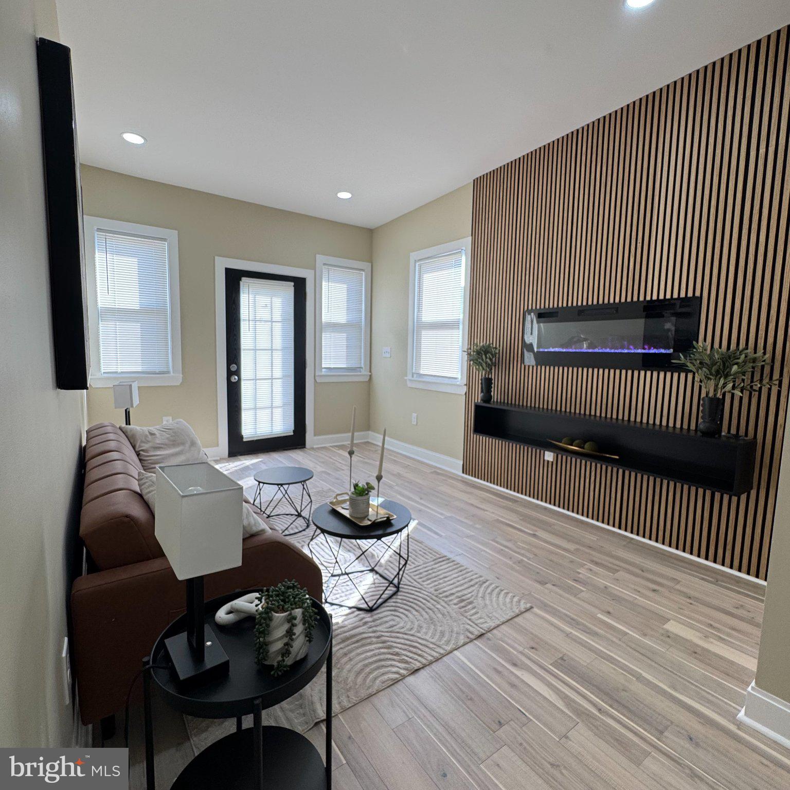 RESERVOIR HILL - Residential