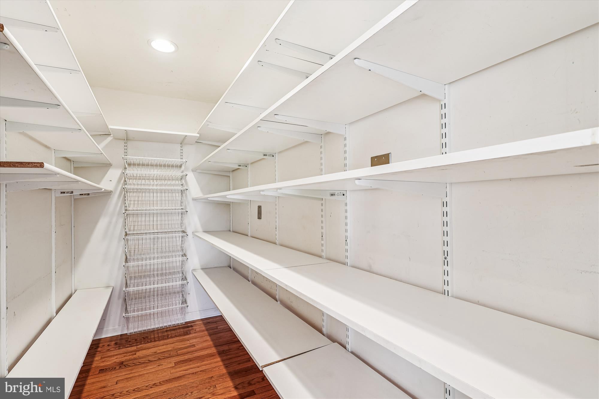 PENDENNIS MOUNT - Residential