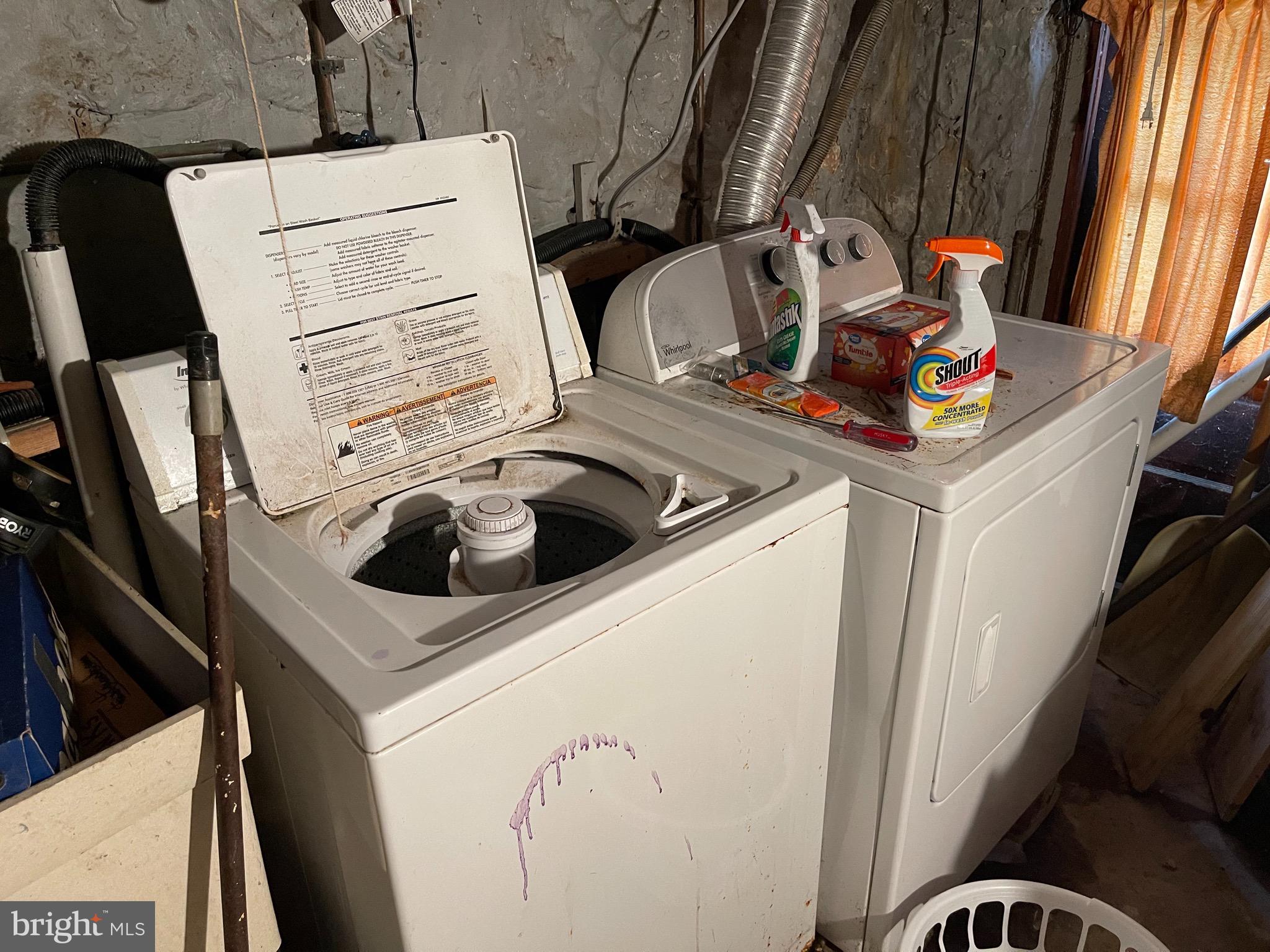 LAURAVILLE HISTORIC DISTRICT - Residential