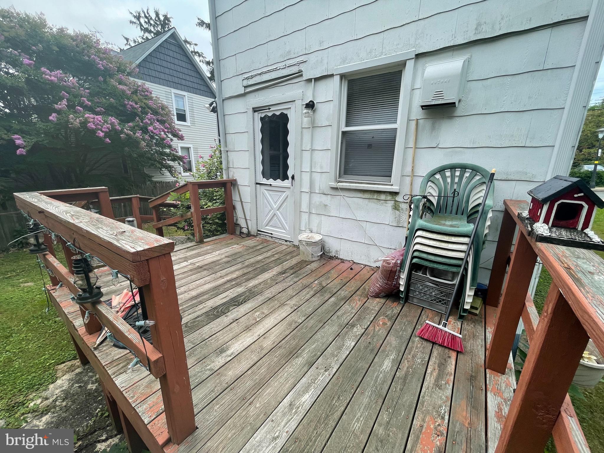 LAURAVILLE HISTORIC DISTRICT - Residential