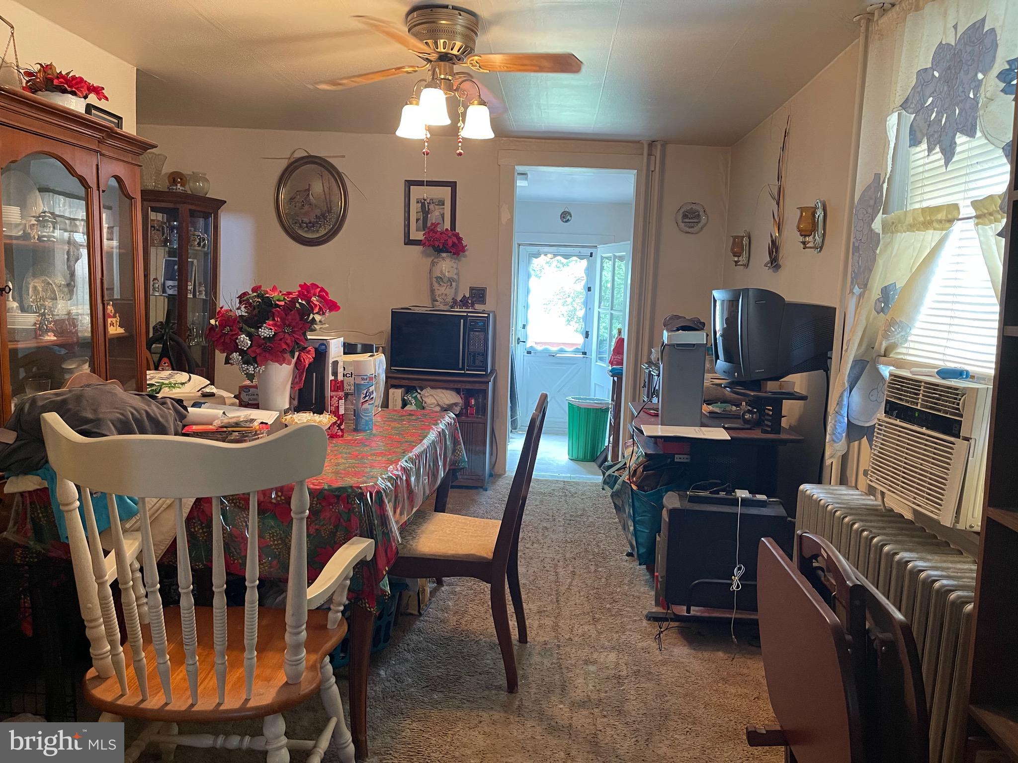 LAURAVILLE HISTORIC DISTRICT - Residential