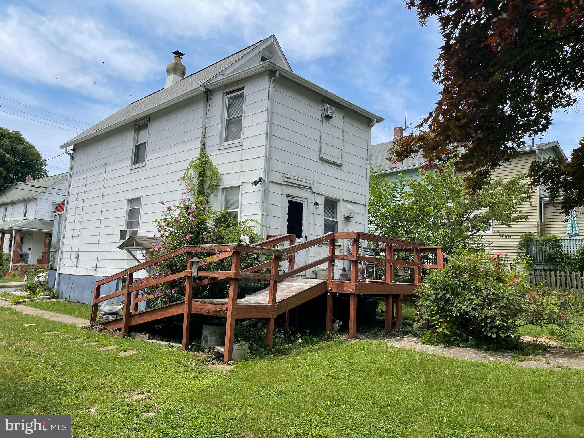 LAURAVILLE HISTORIC DISTRICT - Residential