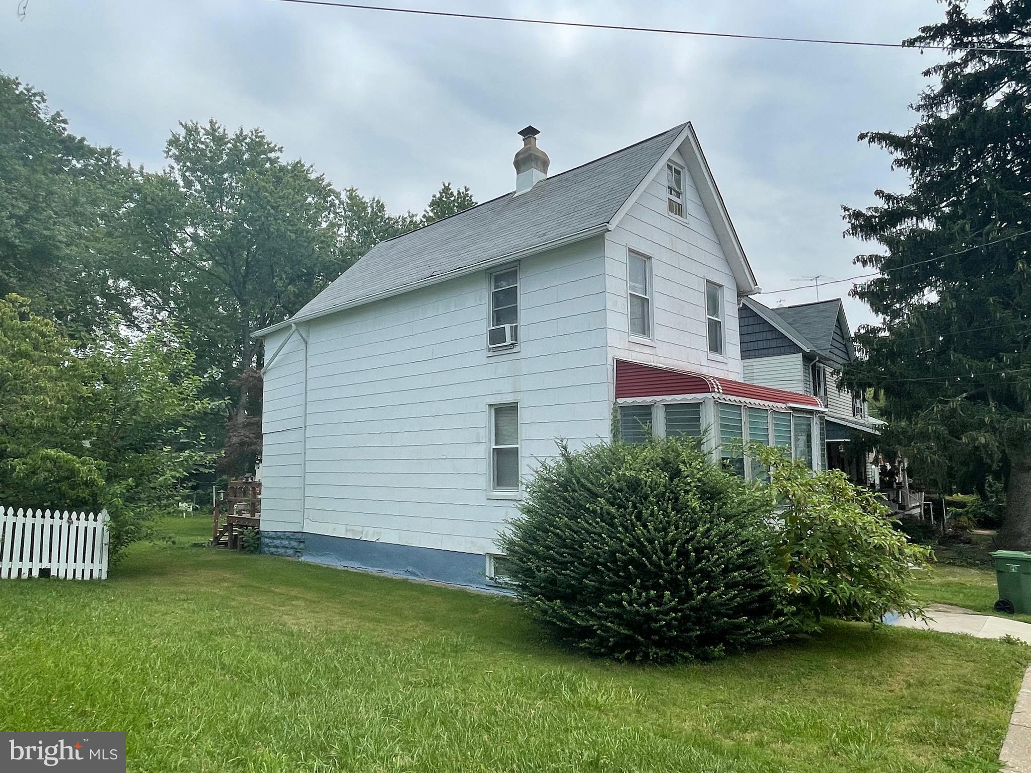 LAURAVILLE HISTORIC DISTRICT - Residential