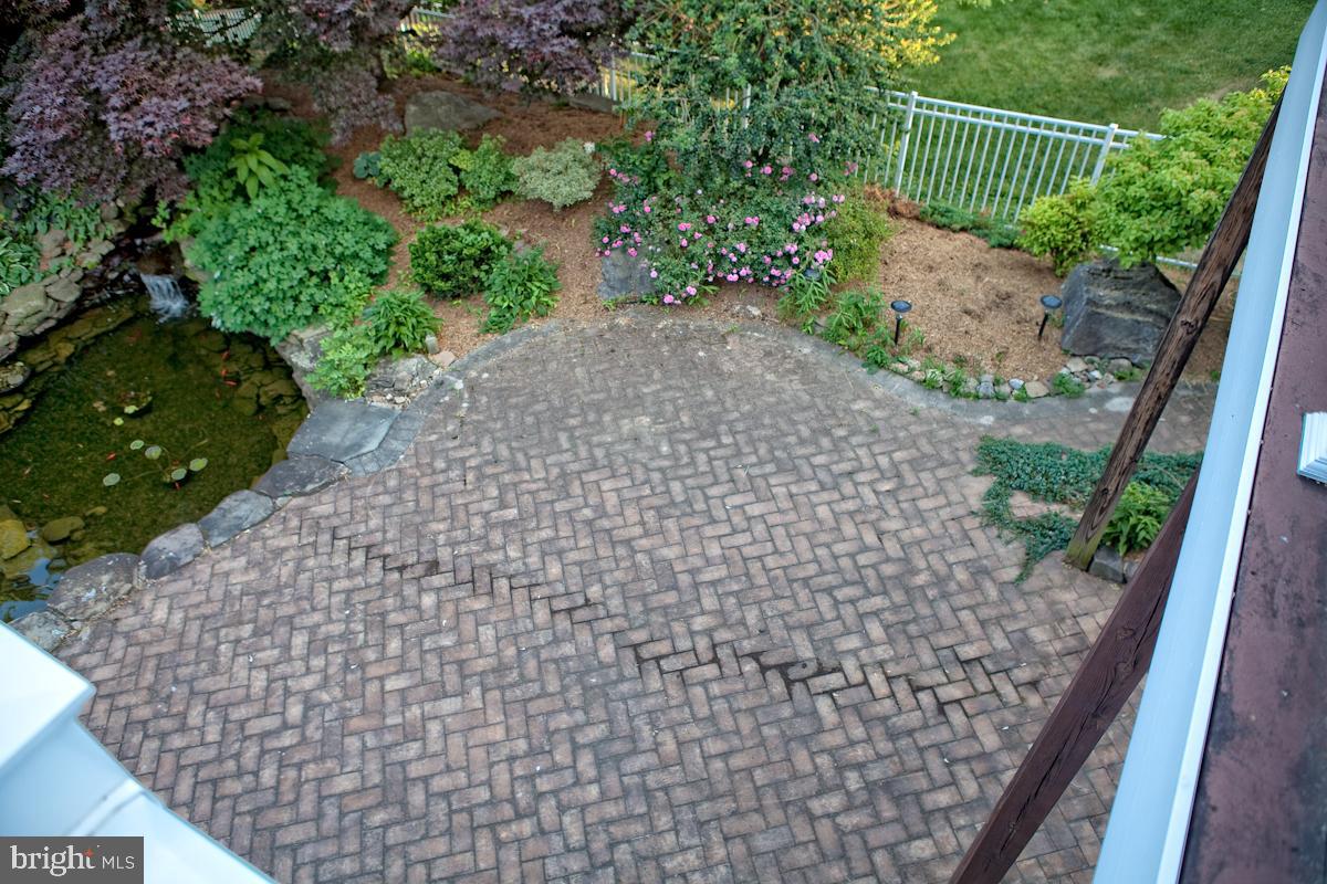 NORTH END - Residential