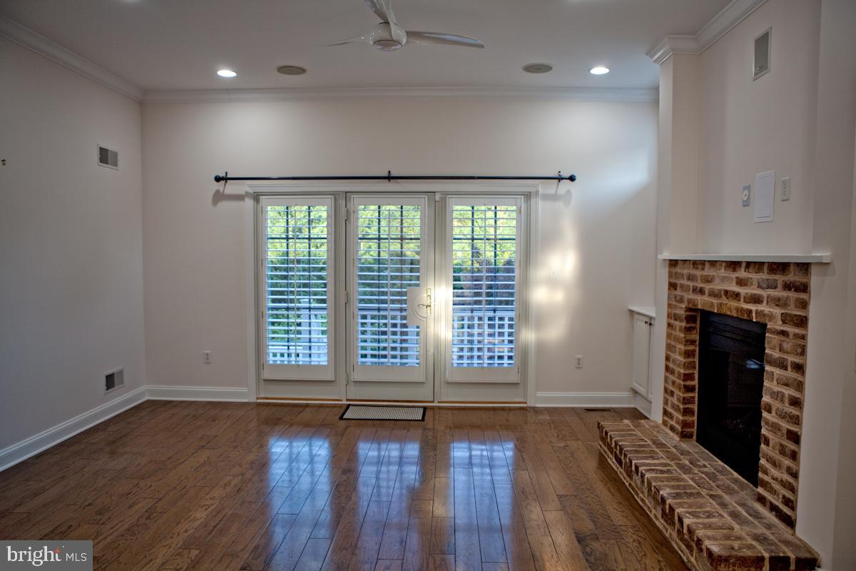 NORTH END - Residential