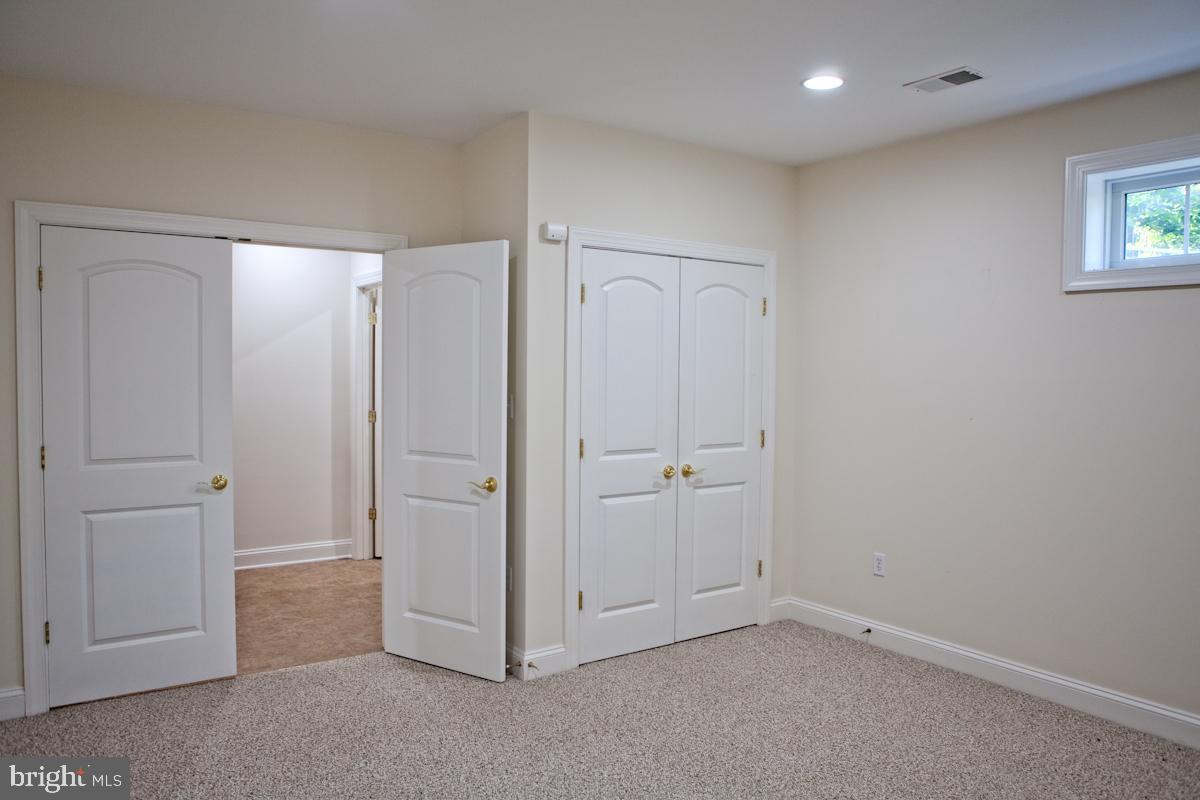 NORTH END - Residential