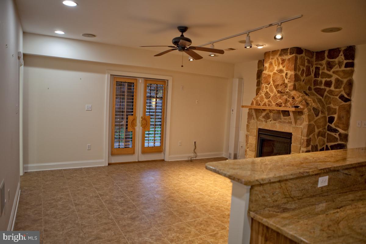 NORTH END - Residential