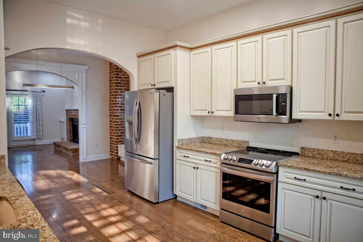 NORTH END - Residential