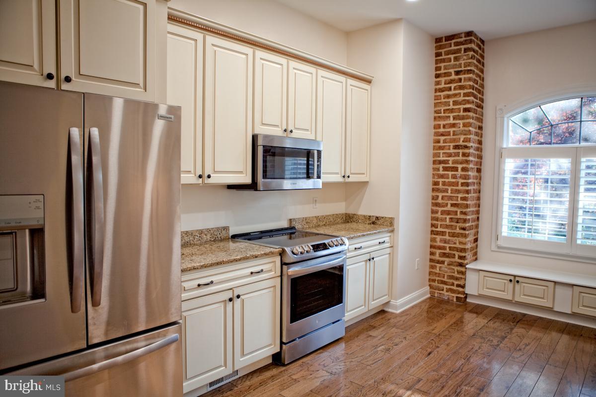 NORTH END - Residential