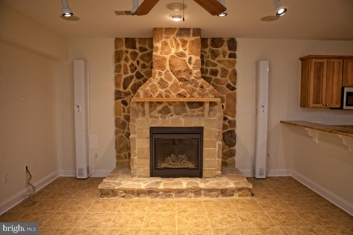 NORTH END - Residential