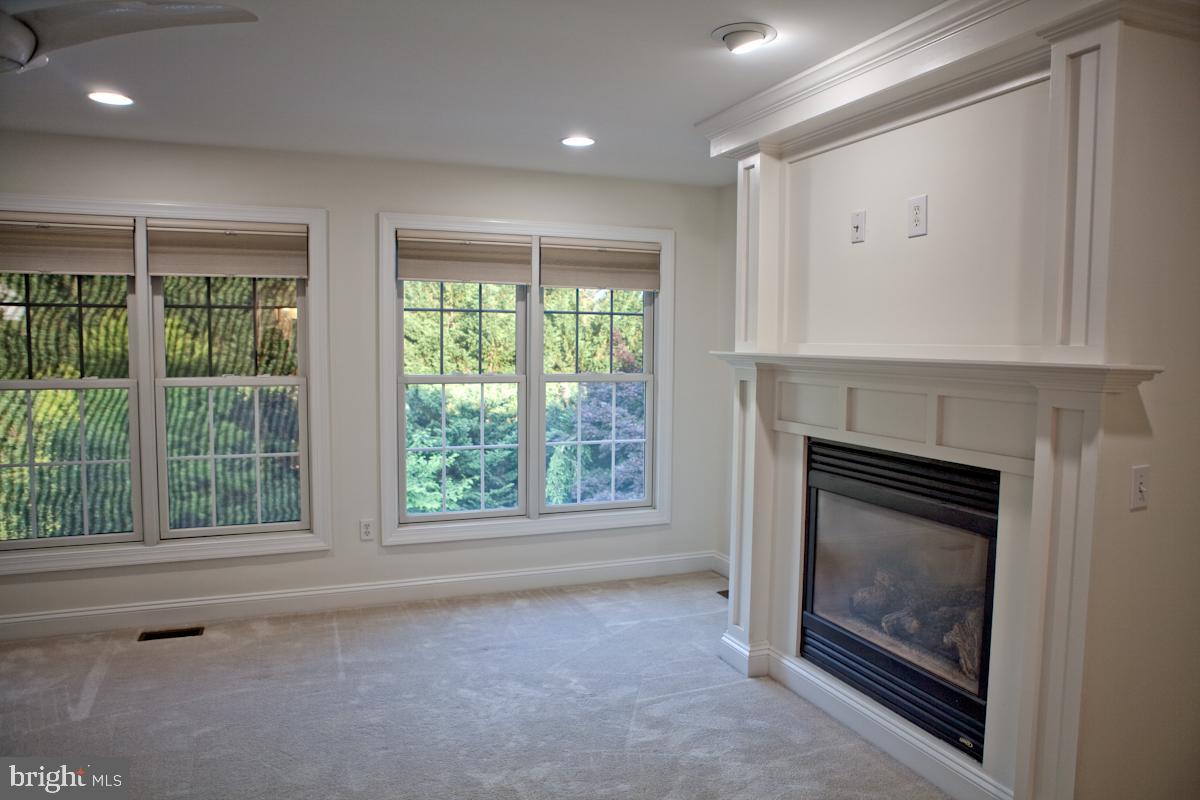 NORTH END - Residential