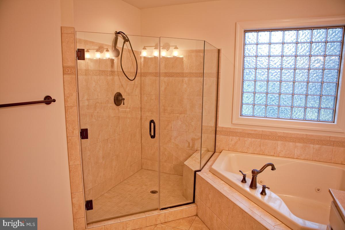 NORTH END - Residential